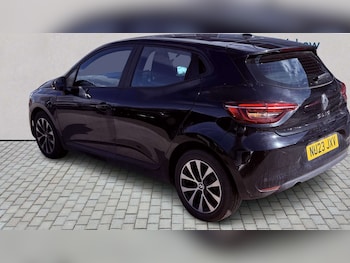 Used Renault Clio 2023 for sale - 78385858: Photo