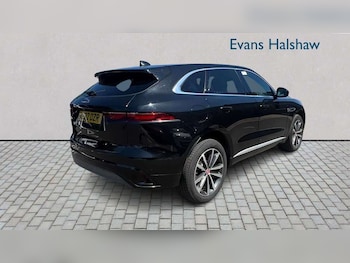 Used Jaguar F-Pace 2022 for sale - 79002321: Photo