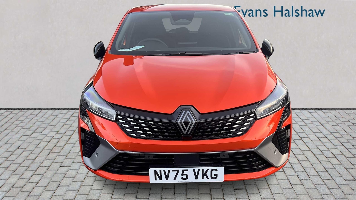 Used Renault Clio for sale - 77860400: Photo 2