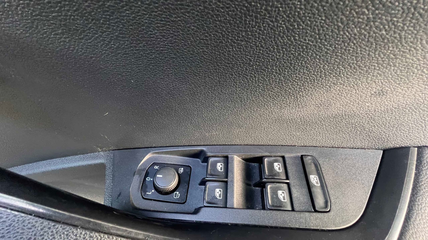 Used Skoda Karoq 2021 for sale - 77857200: Photo 12