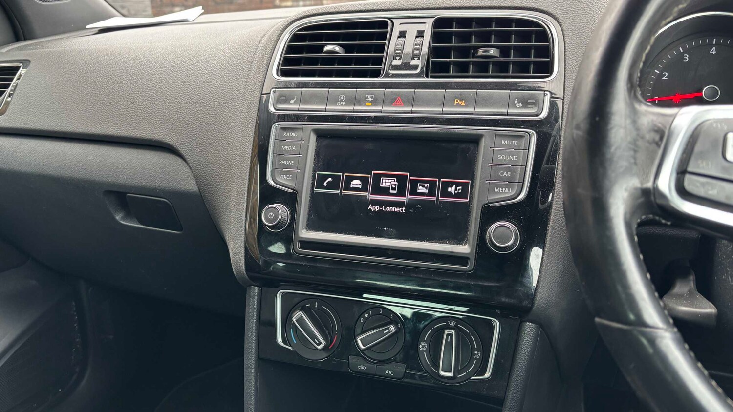 Used Volkswagen Polo for sale - 77860773: Photo 19