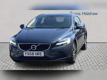 Used Volvo V40 2018 for sale - 79064908: Photo