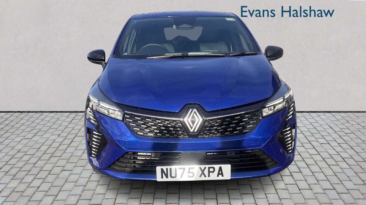 Used Renault Clio 2025 for sale - 77860789: Photo 2