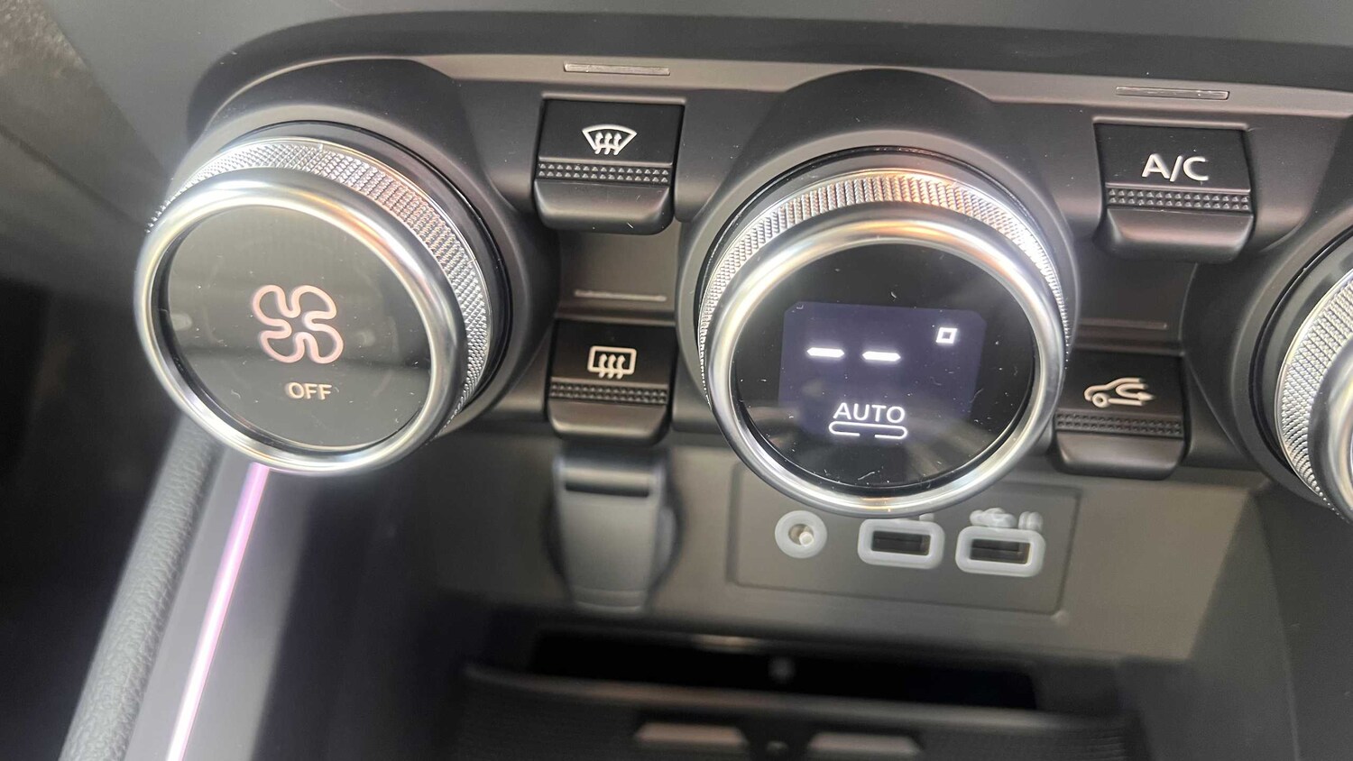 Used Renault Clio 2025 for sale - 77860789: Photo 22