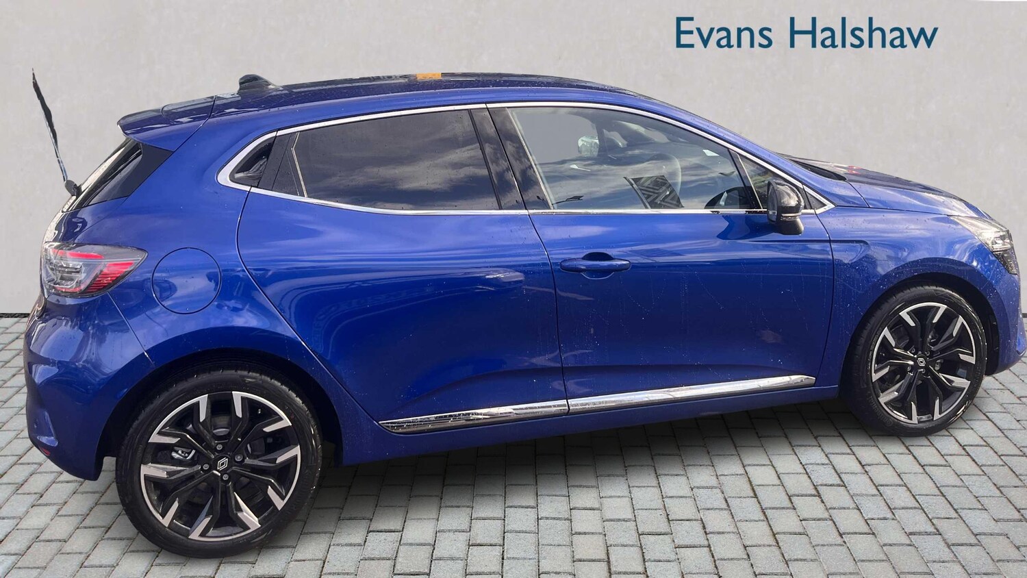 Used Renault Clio 2025 for sale - 77860789: Photo 8