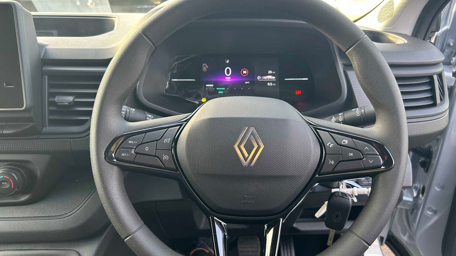 Used Renault Trafic 2025 for sale - 77858752: Photo 14