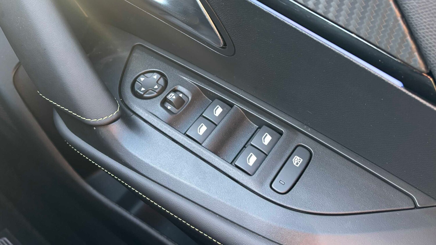 Used Peugeot 2008 for sale - 77862164: Photo 18