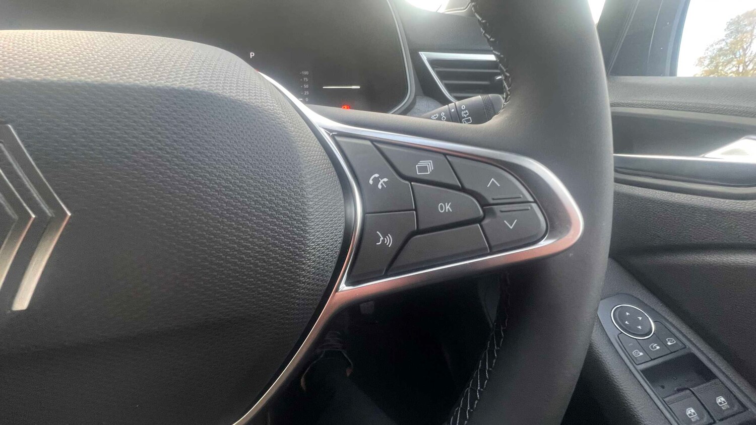 Used Renault Clio for sale - 77861688: Photo 16