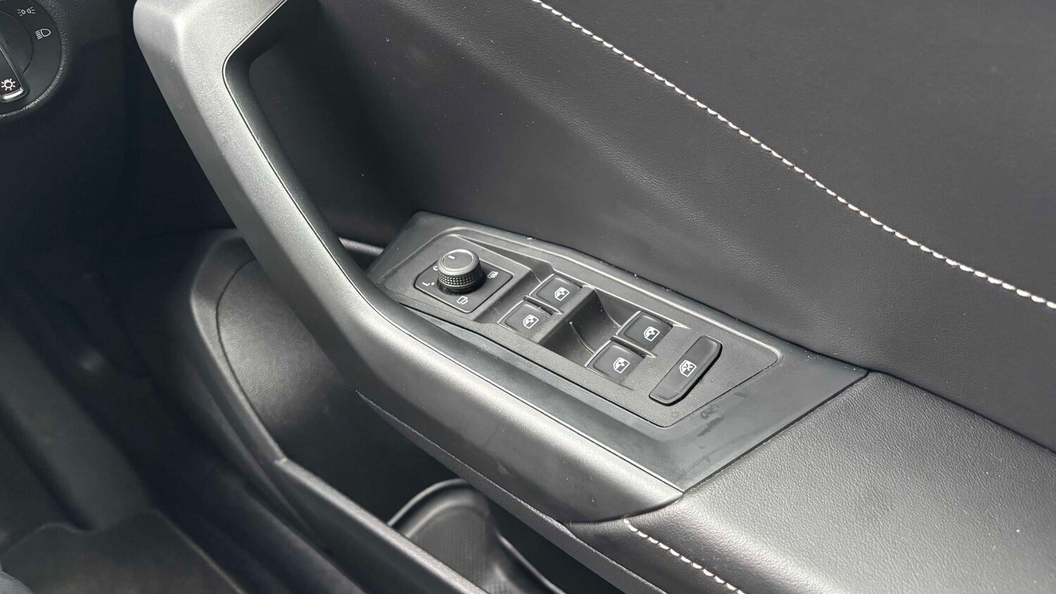 Used Volkswagen T-Roc for sale - 77860464: Photo 16