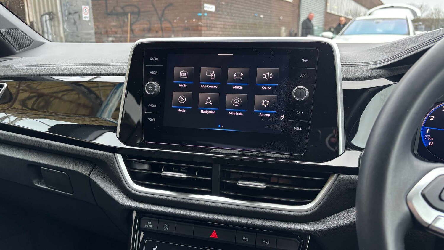 Used Volkswagen T-Roc for sale - 77860464: Photo 18