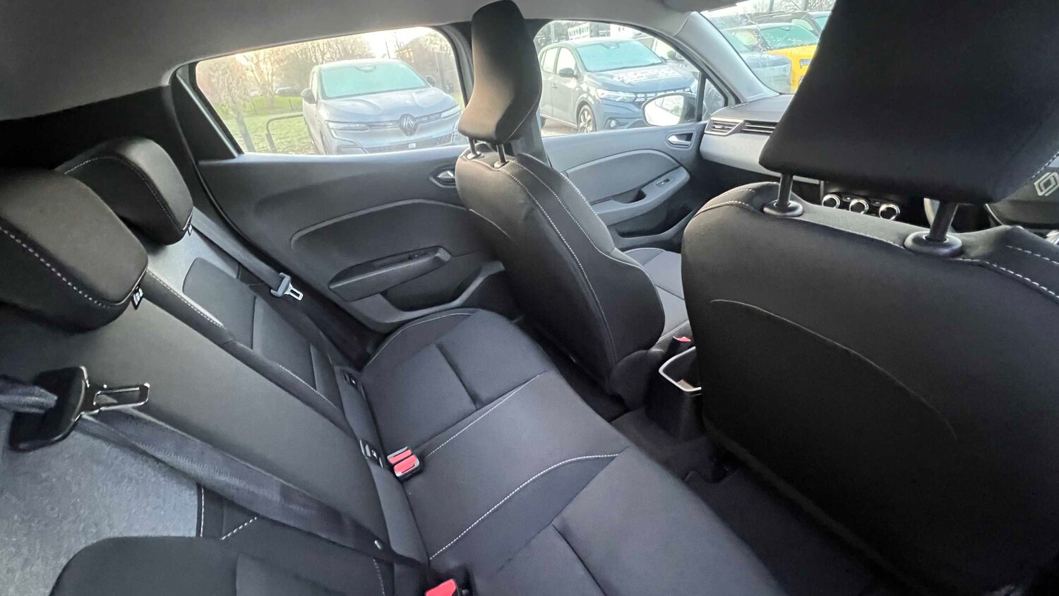 Used Renault Clio 2025 for sale - 77857035: Photo 10