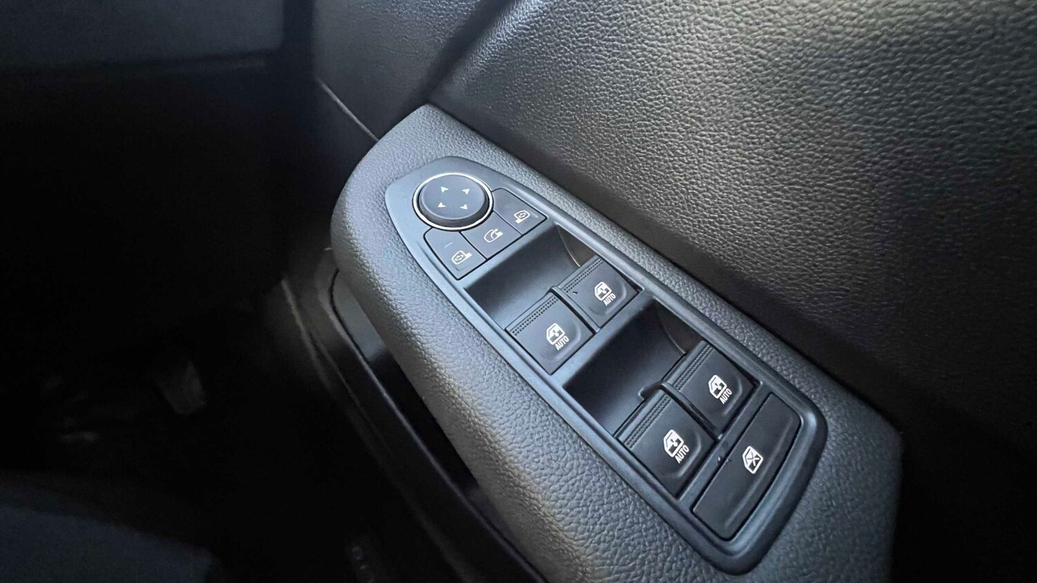 Used Renault Clio 2025 for sale - 77857035: Photo 12