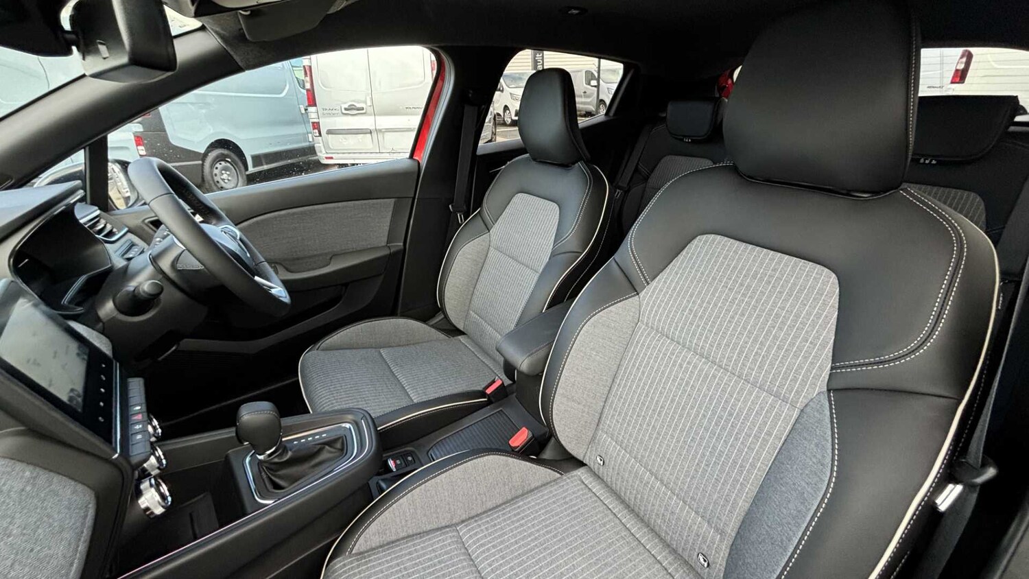 Used Renault Clio for sale - 77886246: Photo 16