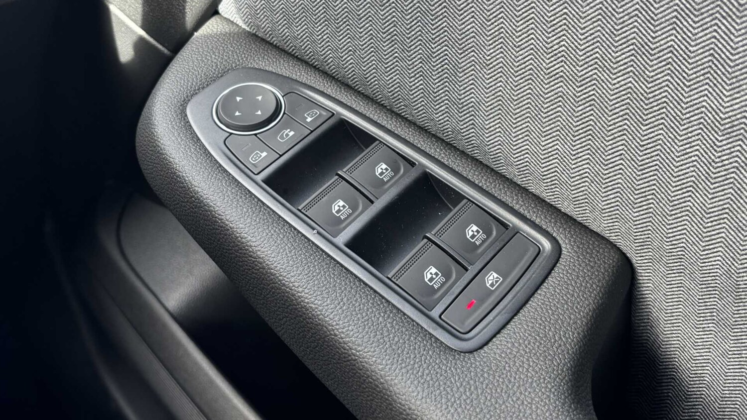 Used Renault Clio for sale - 77886246: Photo 28