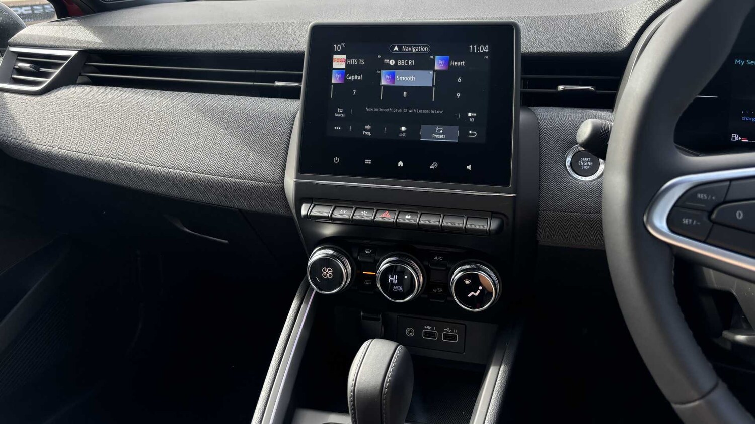 Used Renault Clio for sale - 77886246: Photo 32