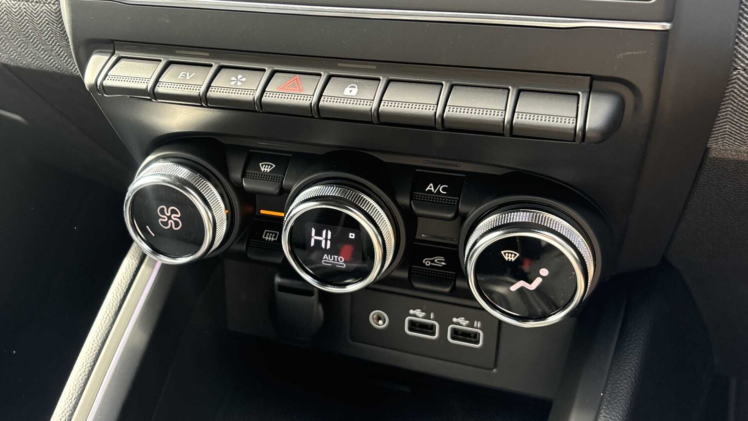 Used Renault Clio for sale - 77886246: Photo 34