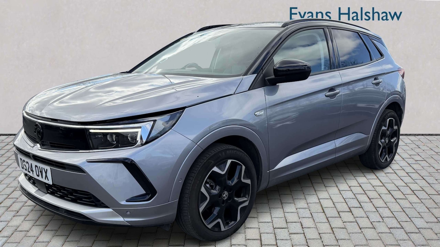 Used Vauxhall Grandland for sale - 78104485: Photo 2