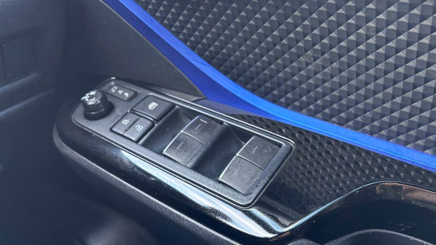 Used Toyota C-HR 2020 for sale - 78024056: Photo 18