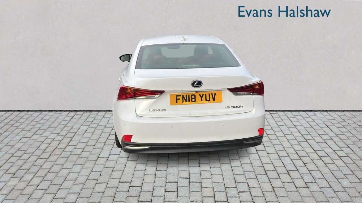 Used Lexus IS 2018 for sale - 78037775: Photo 4