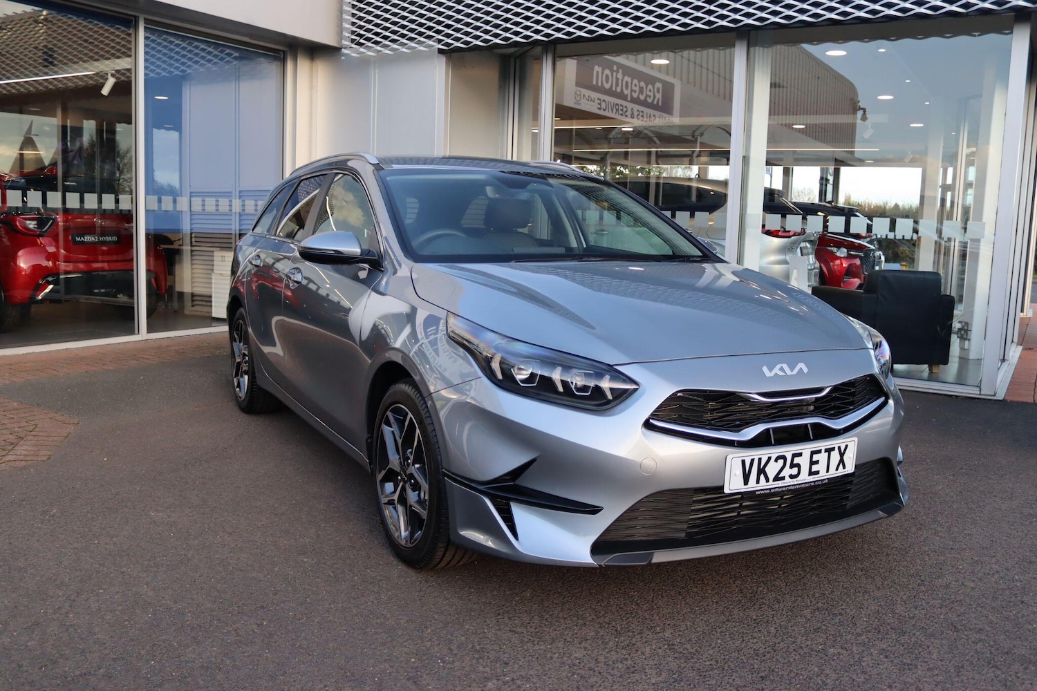 Used Kia Ceed 2025 for sale - 76473239: Photo 2