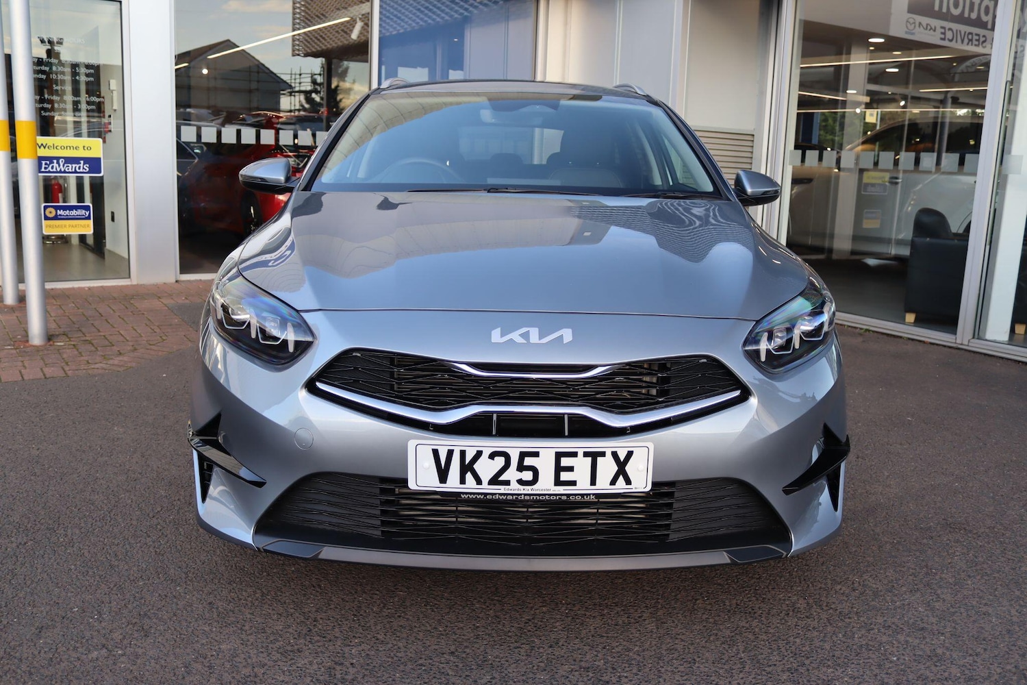 Used Kia Ceed 2025 for sale - 76473239: Photo 4