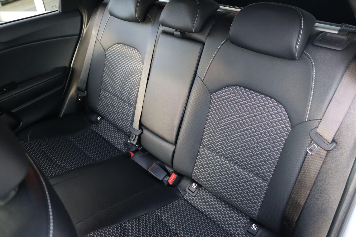 Used Kia Ceed 2025 for sale - 76473239: Photo 8