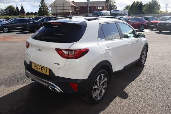 Used Kia Stonic 2022 for sale - 76152978: Photo 13