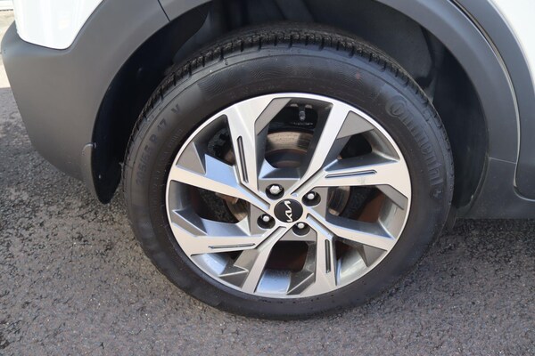 Used Kia Stonic 2022 for sale - 76152978: Photo 15
