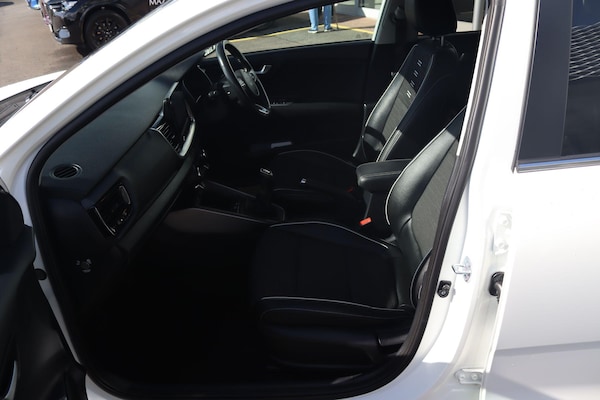 Used Kia Stonic 2022 for sale - 76152978: Photo 7