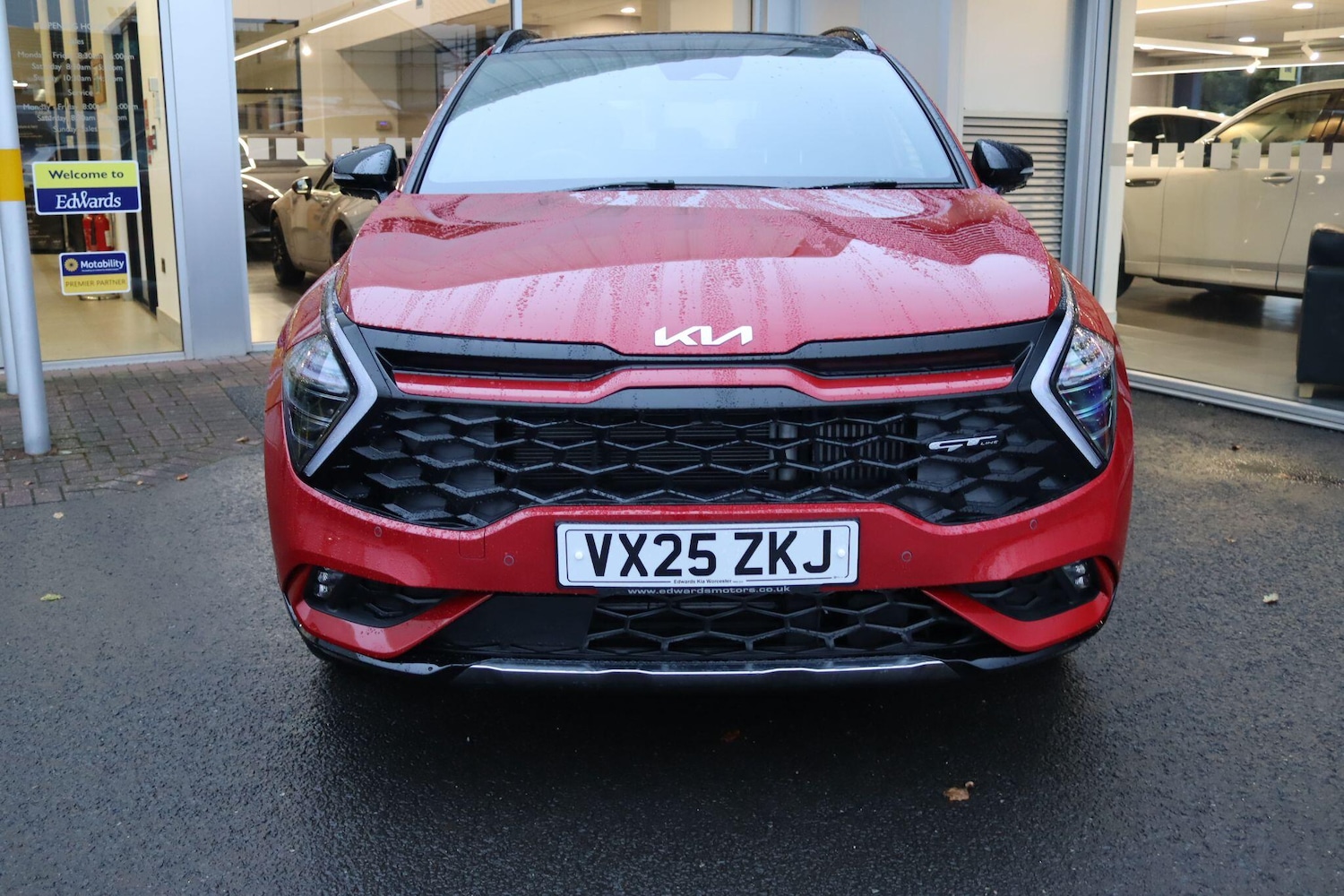 Used Kia Sportage 2025 for sale - 76619704: Photo 2