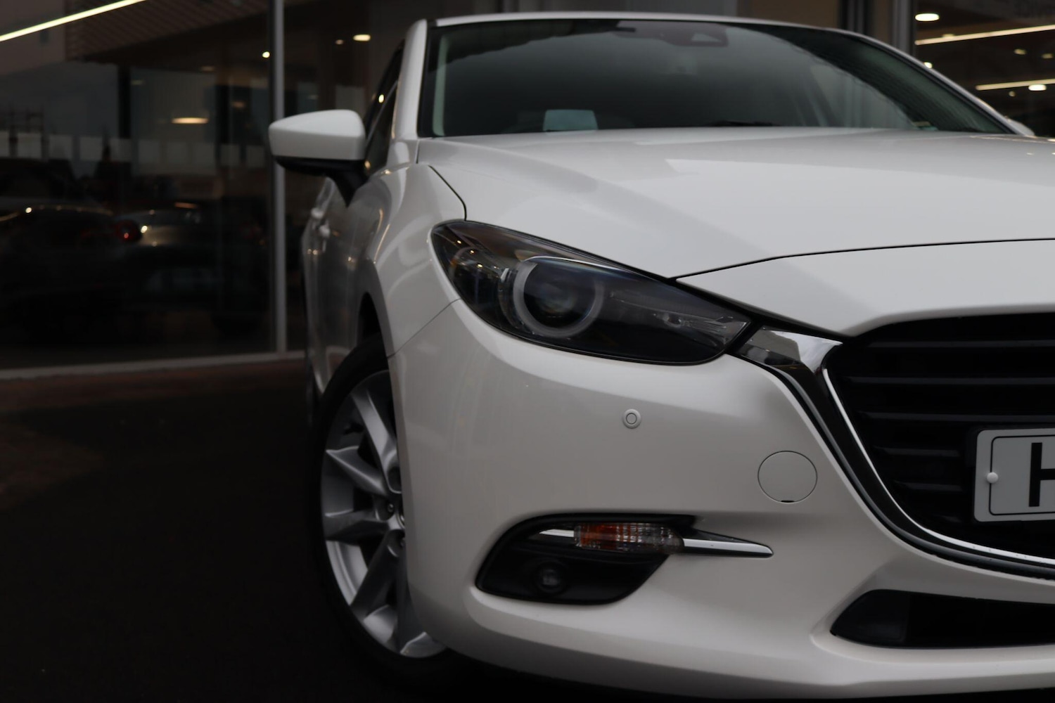 Used Mazda Mazda3 2017 for sale - 77410979: Photo 2