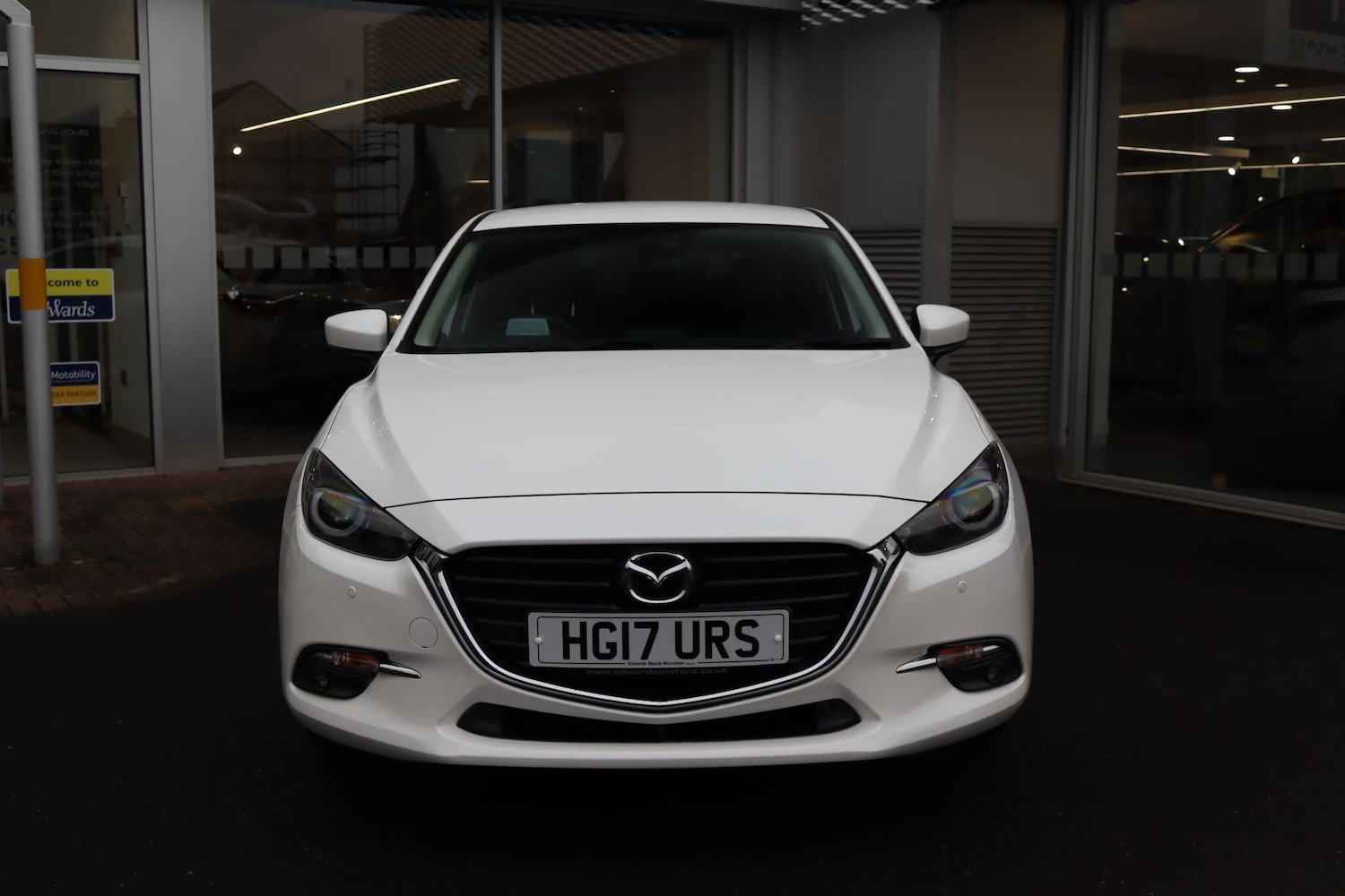Used Mazda Mazda3 2017 for sale - 77410979: Photo 4