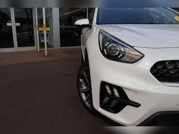 Used Kia Niro 2021 for sale - 76152503: Photo 2