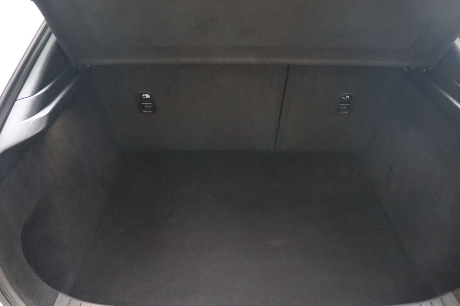 Used Mazda CX-30 2023 for sale - 77040685: Photo 10