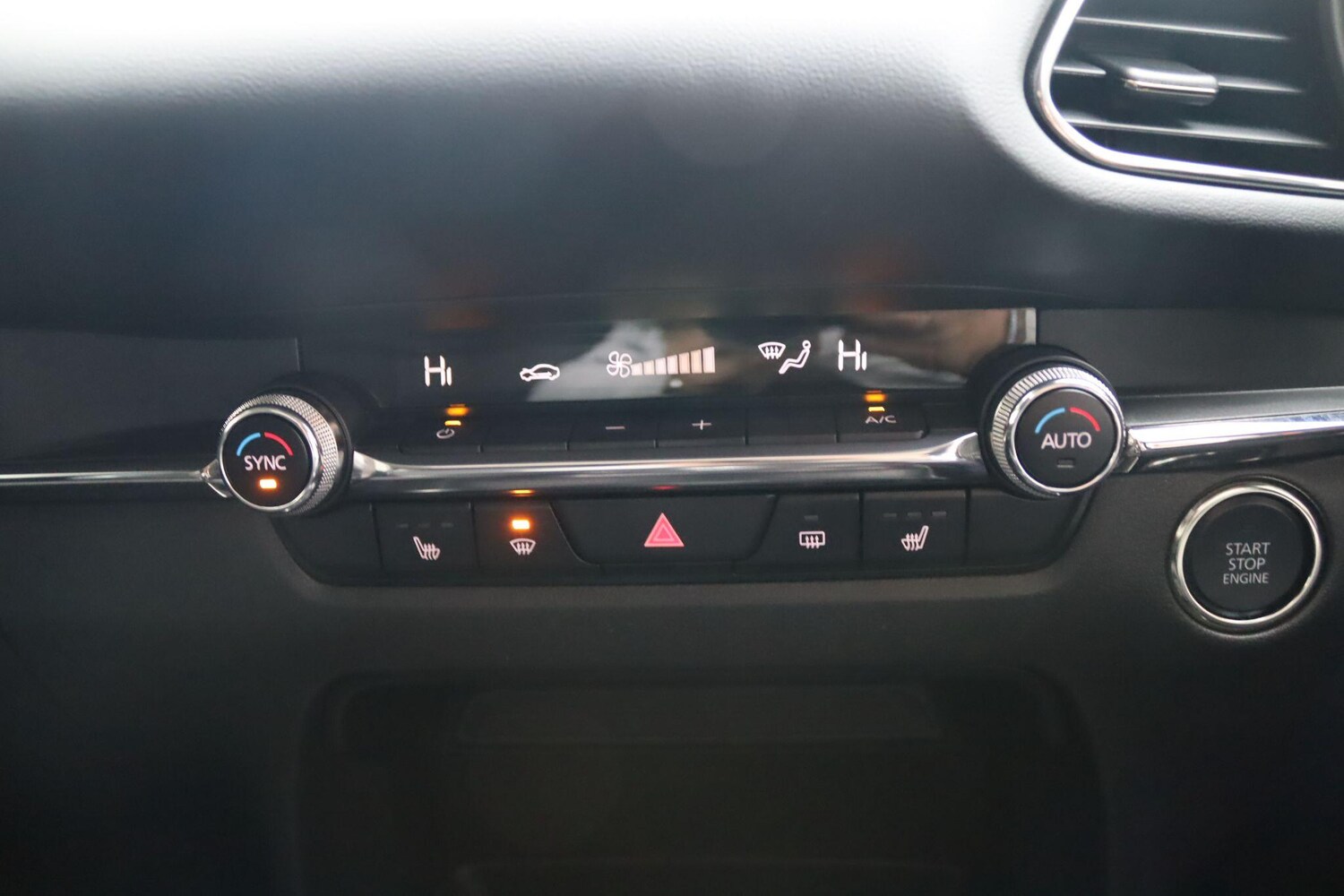 Used Mazda CX-30 2023 for sale - 77040685: Photo 19