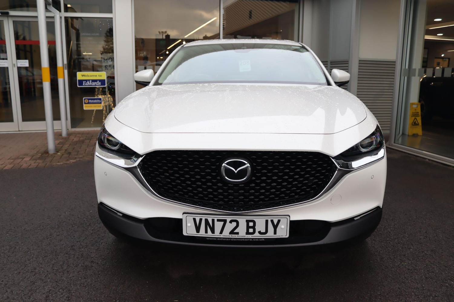 Used Mazda CX-30 2023 for sale - 77040685: Photo 3