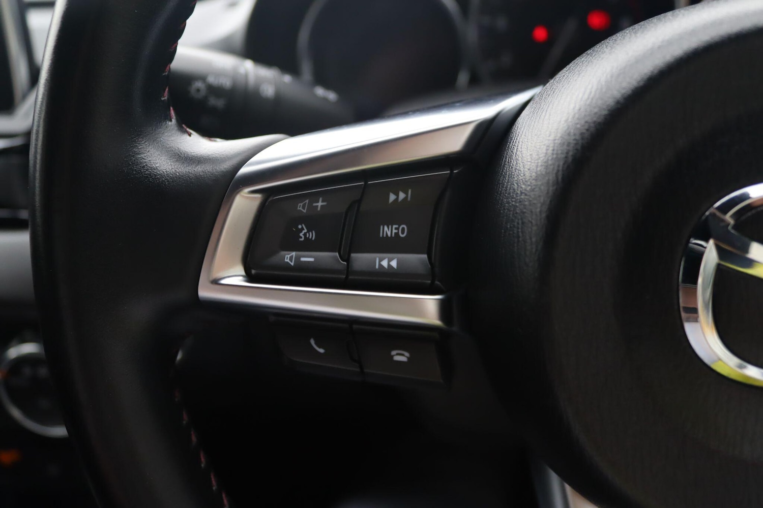 Used Mazda MX-5 2018 for sale - 76152894: Photo 18