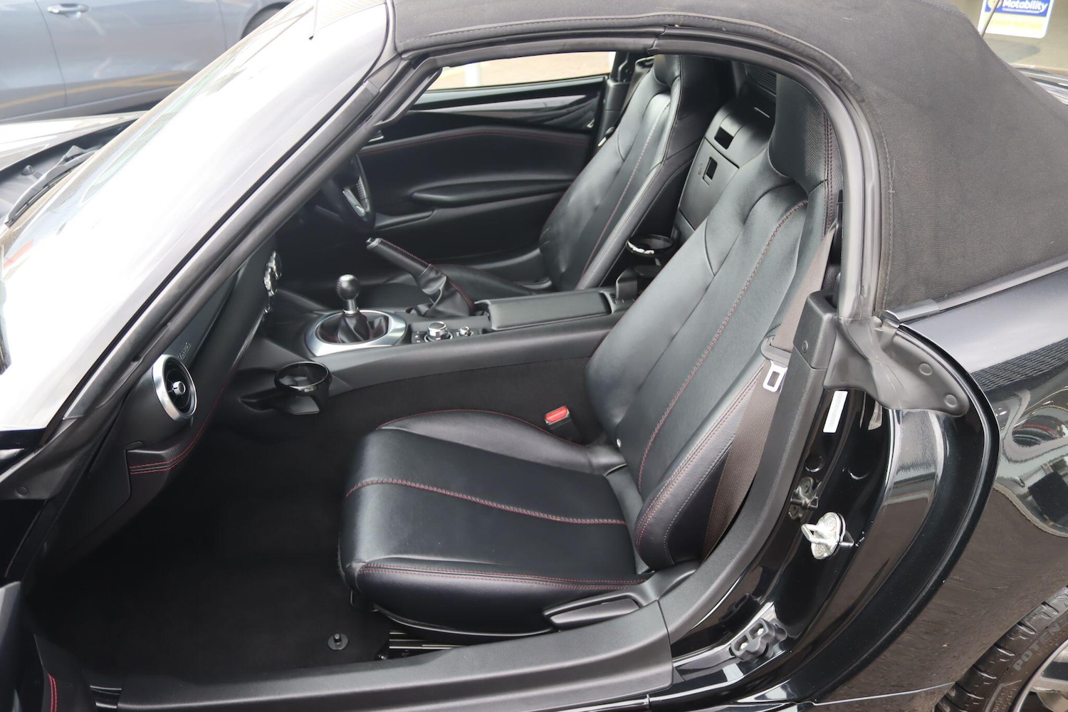 Used Mazda MX-5 2018 for sale - 76152894: Photo 7