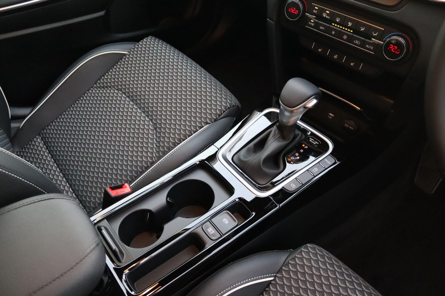 Used Kia XCeed 2025 for sale - 76832772: Photo 17