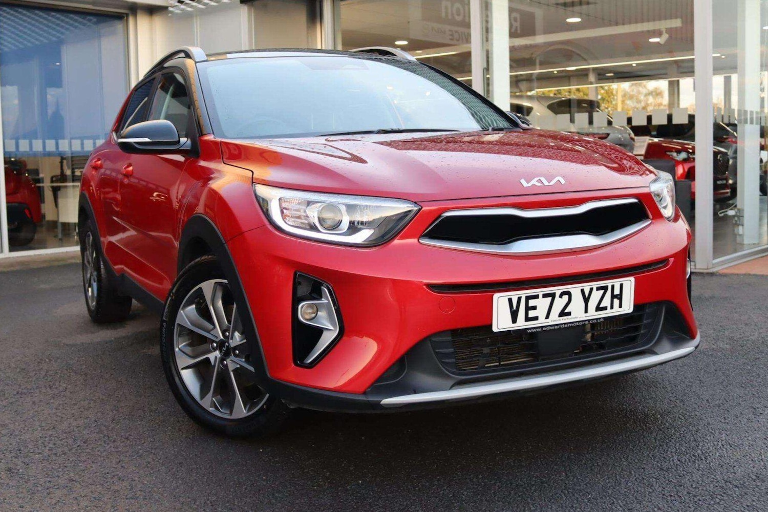 Used Kia Stonic 2023 for sale - 76759441: Photo 1