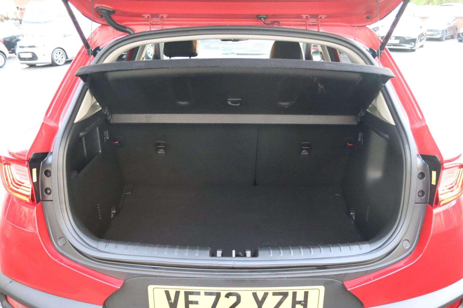 Used Kia Stonic 2023 for sale - 76759441: Photo 13