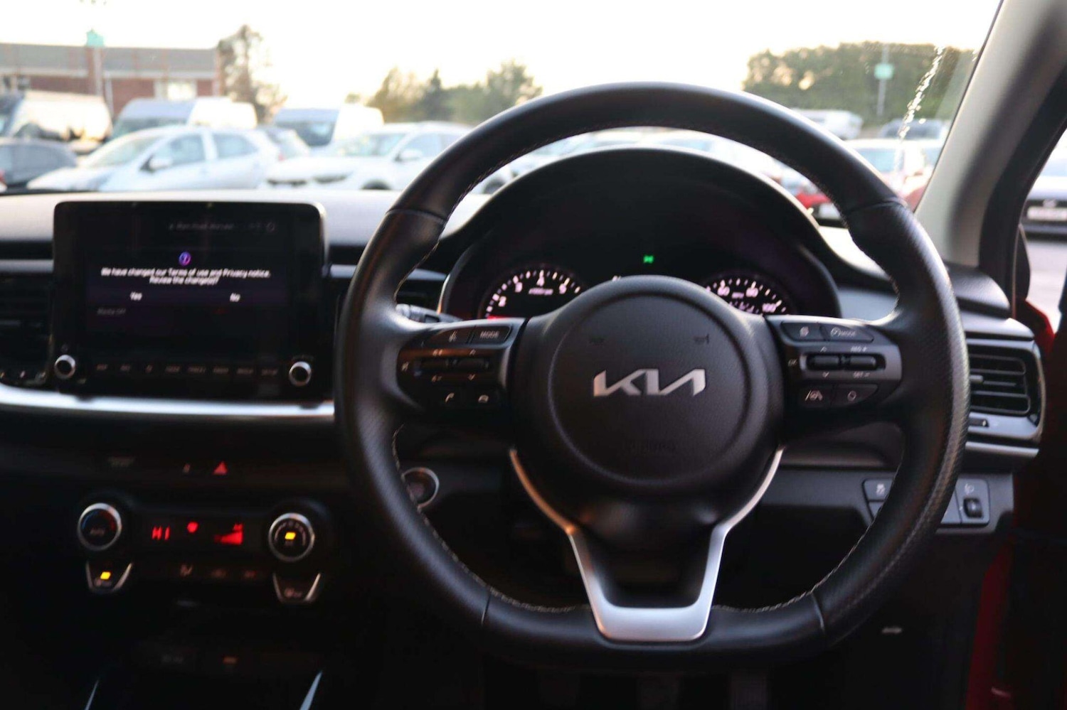 Used Kia Stonic 2023 for sale - 76759441: Photo 17