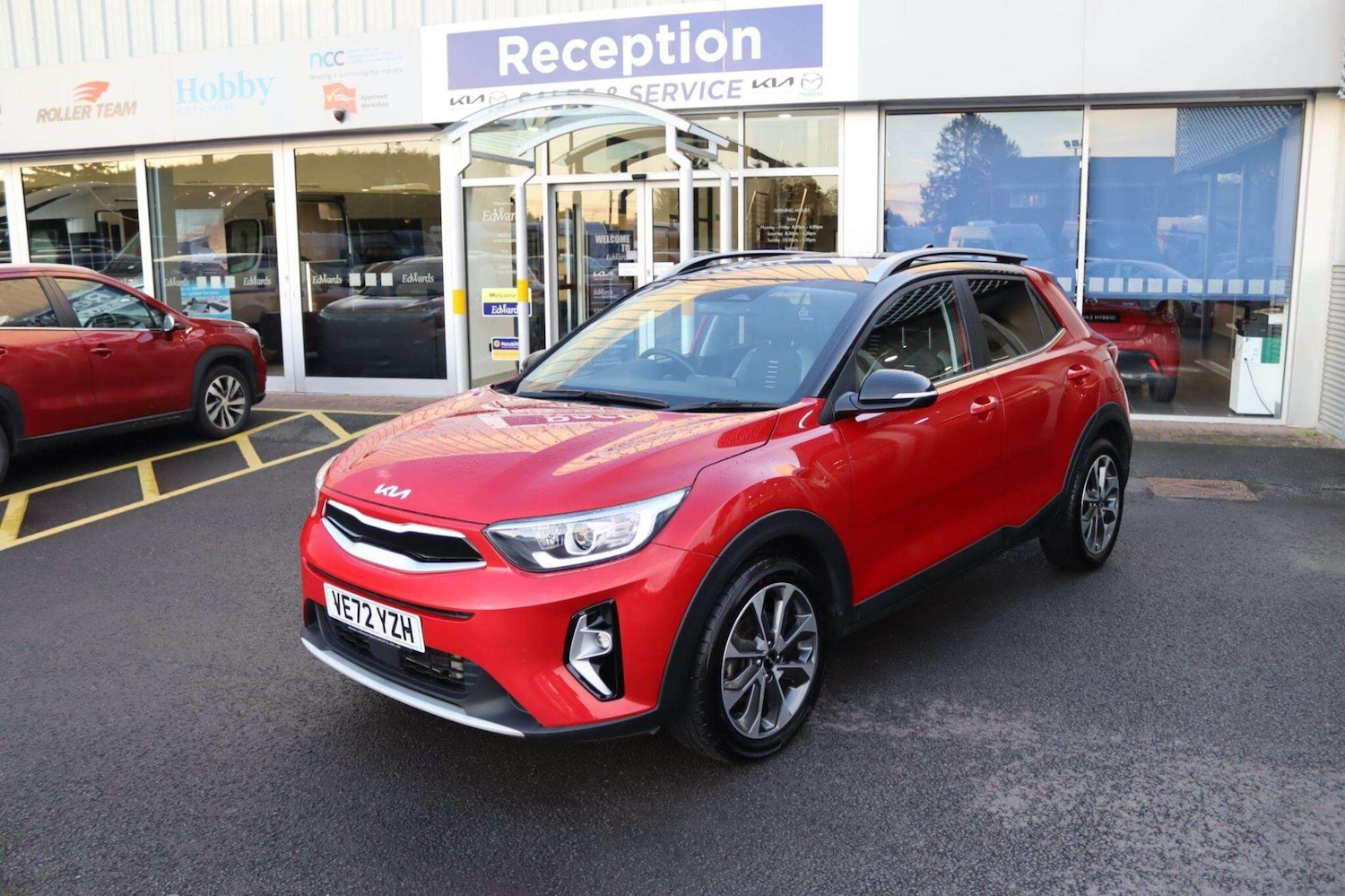 Used Kia Stonic 2023 for sale - 76759441: Photo 5