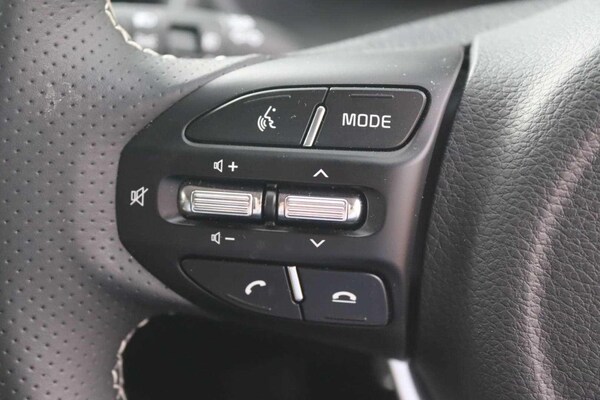 Used Kia Stonic 2025 for sale - 75507020: Photo 11