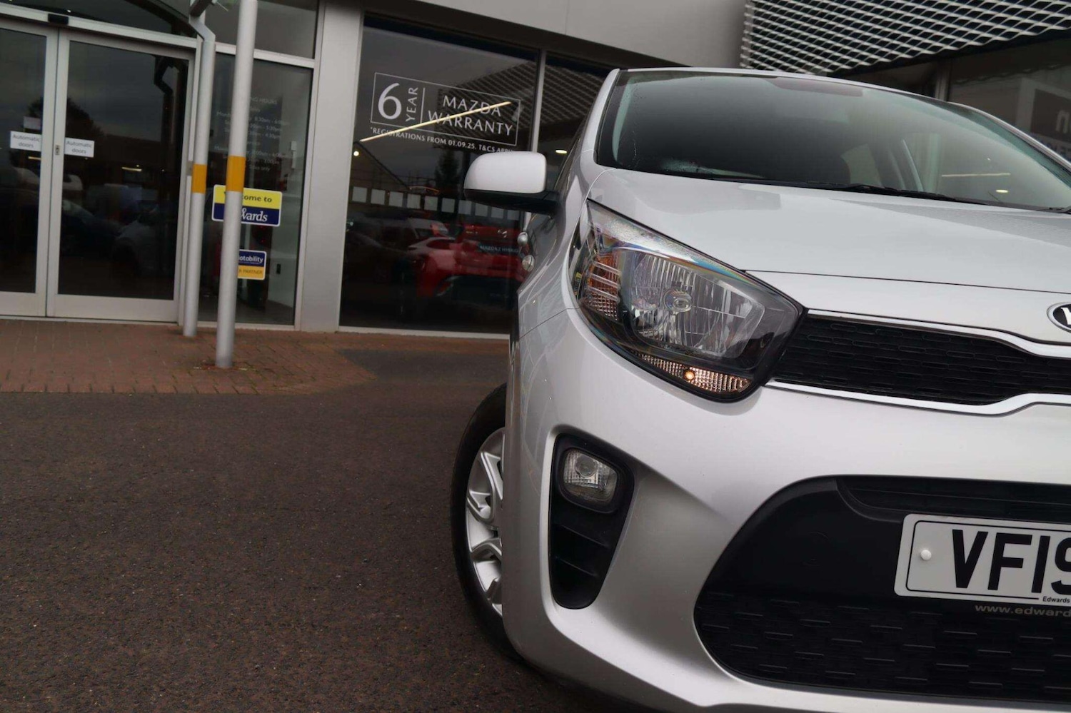 Used Kia Picanto 2019 for sale - 76538730: Photo 2