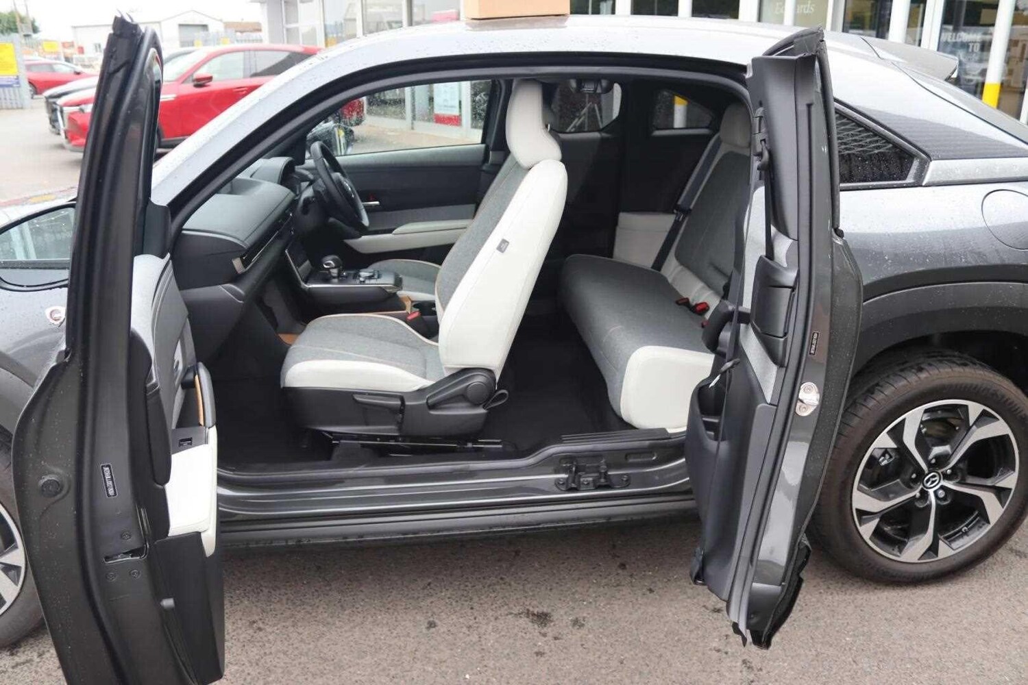 Used Mazda MX-30 2025 for sale - 76158508: Photo 6