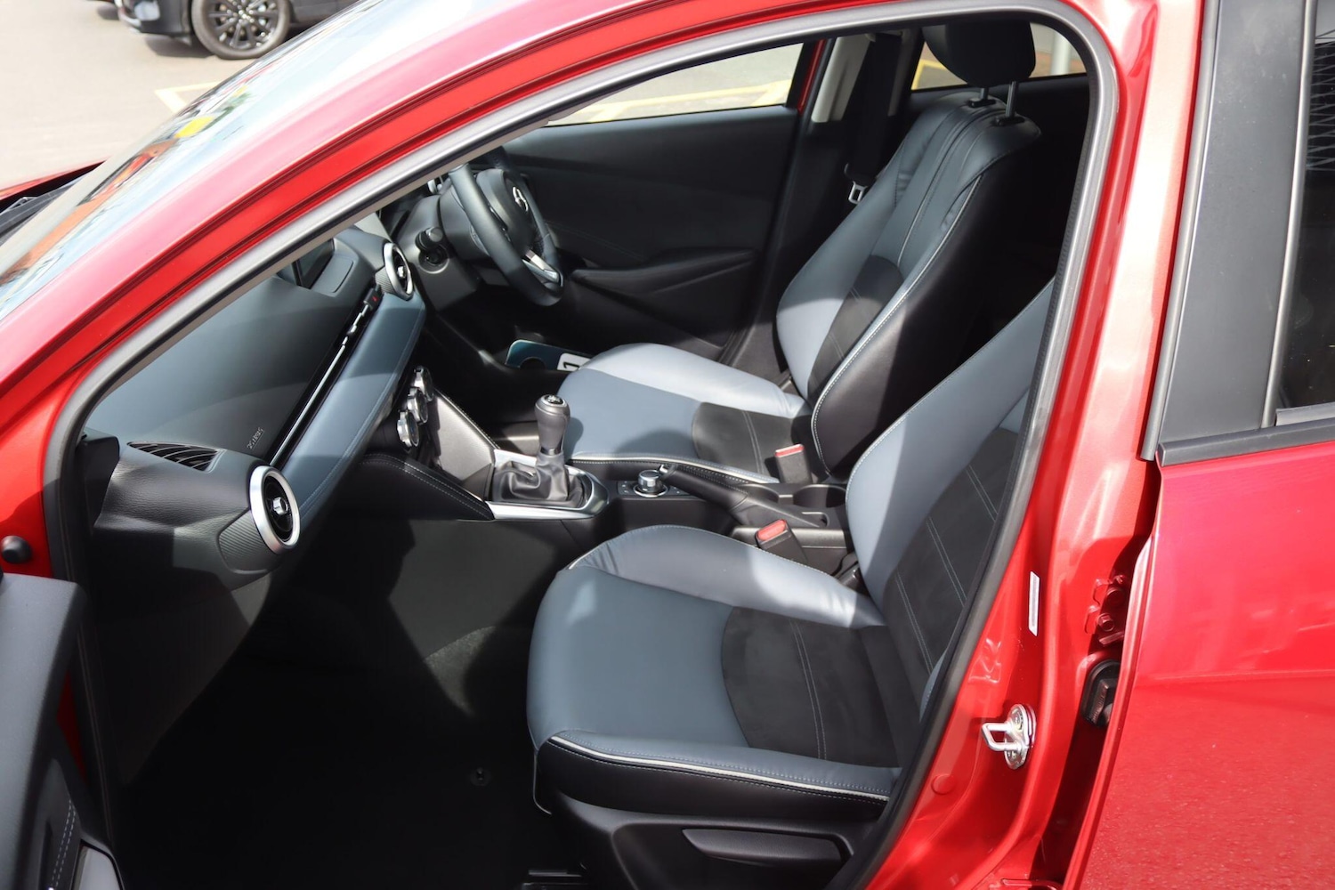 Used Mazda Mazda2 2021 for sale - 76013016: Photo 8