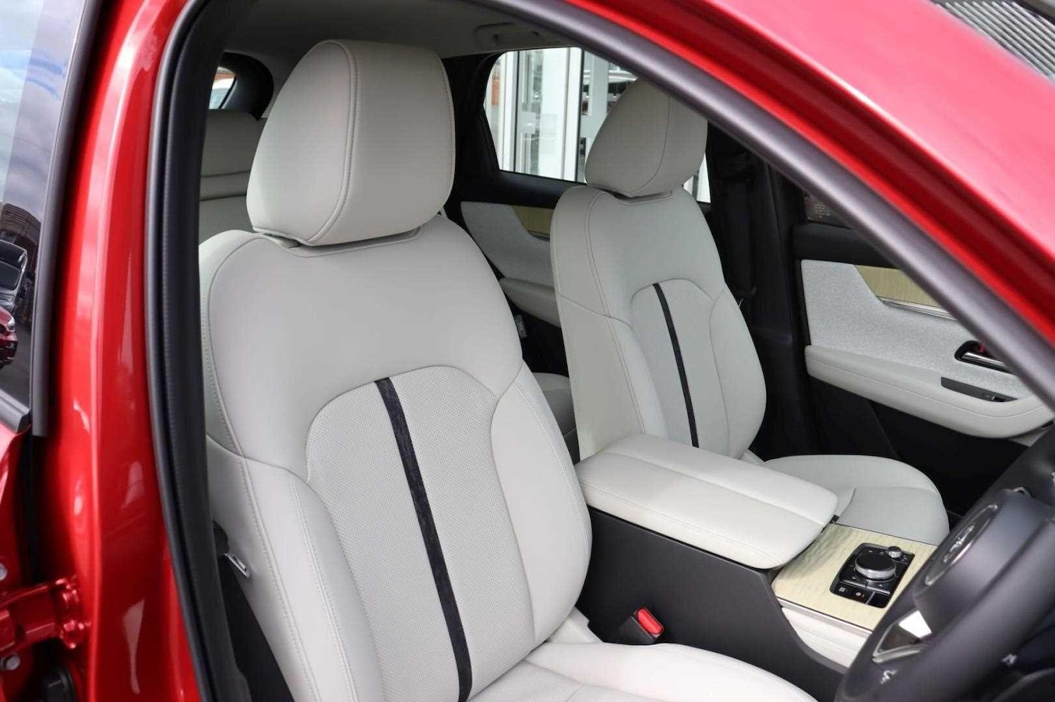 Used Mazda CX-60 2025 for sale - 76995637: Photo 5