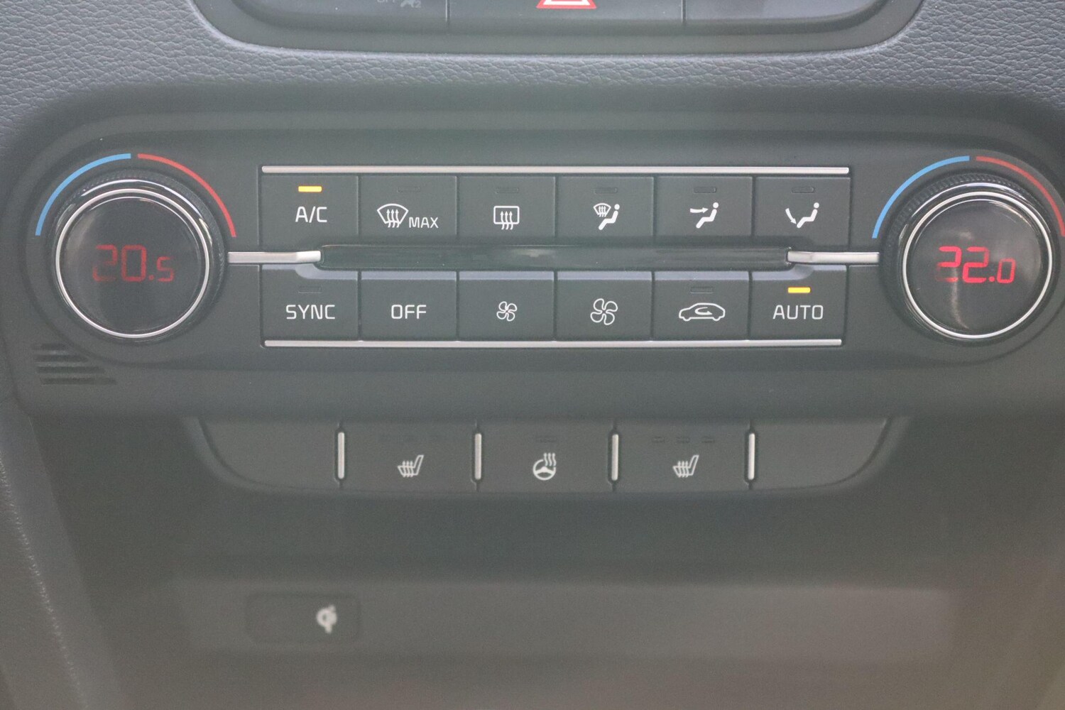 Used Kia XCeed 2023 for sale - 77838824: Photo 22