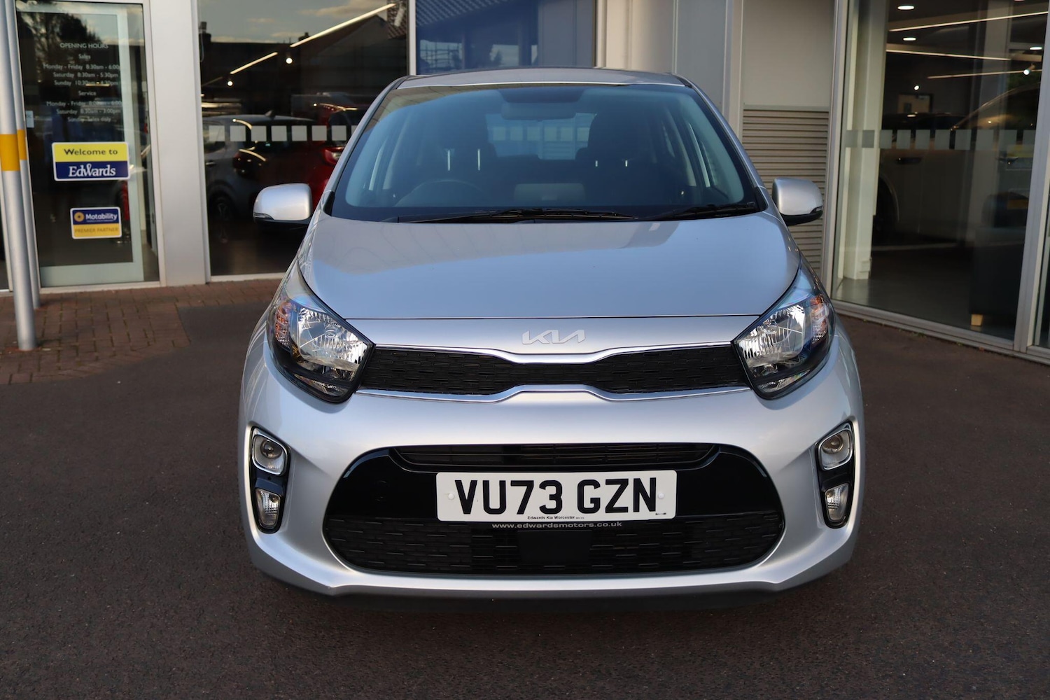Used Kia Picanto 2023 for sale - 76472944: Photo 4